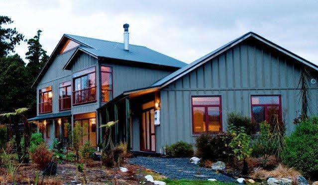 Mahitahi Lodge Брюс-Бей Екстер'єр фото